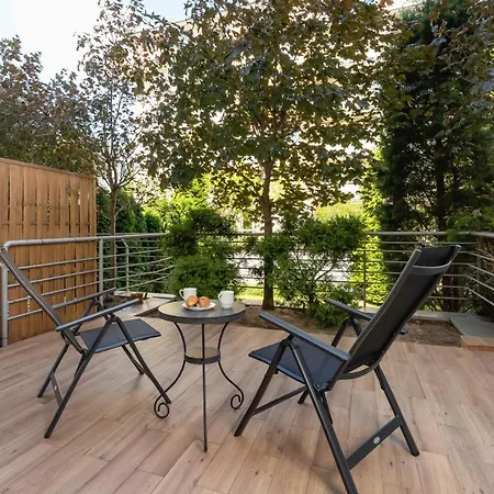 Pleasant With Terrace Cracow By Renters * Cracovie