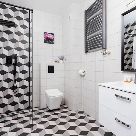 Apartment Pleasant With Terrace Cracow By Renters